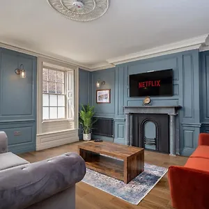 Paradise Square Remodelled 18th Century Ground Floor Apartment Sheffield